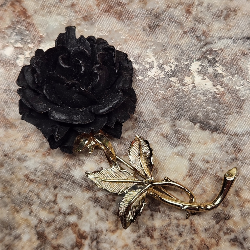 Beautiful Judy Lee Signed Vintage Long Stemed Rose Brooch
